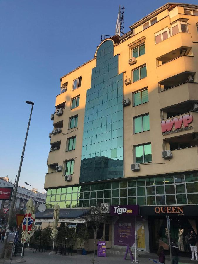 Skopje City Centar Apartment Near Marriott Bagian luar foto