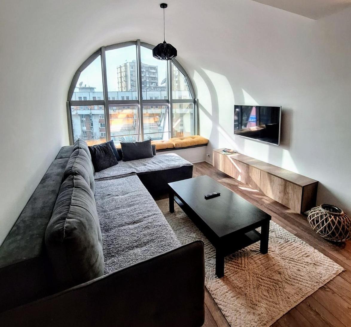 Skopje City Centar Apartment Near Marriott Bagian luar foto