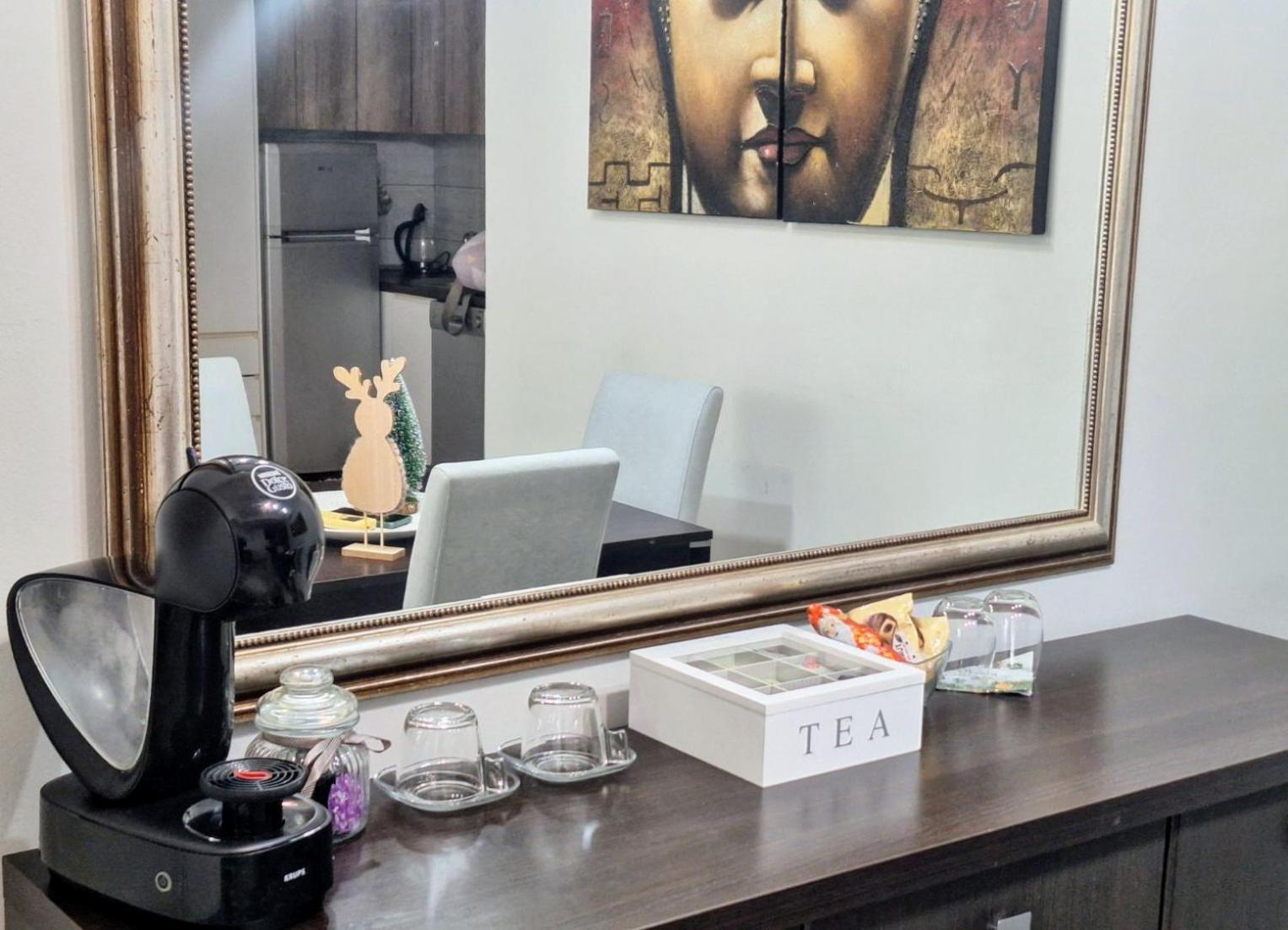 Skopje City Centar Apartment Near Marriott Bagian luar foto